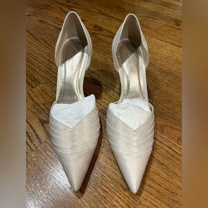 Ann Taylor Women's Elegant Cream Heels